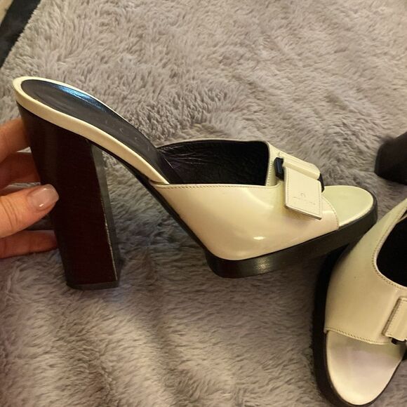 Gucci heels, size 8 - Picture 3 of 10